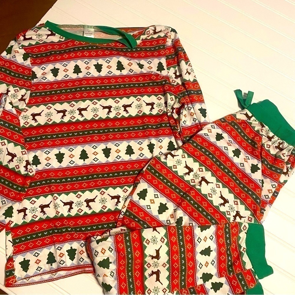 Christmas Girls Long Sleeve Pajama Pant Set Size Medium EUC Lounge Wear Comfy
